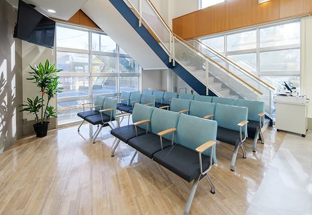 高田眼科待合室