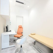 日本橋浜町駅前皮ふ科診察室