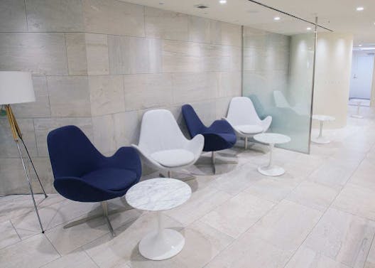 レナータクリニック 名古屋院待合室