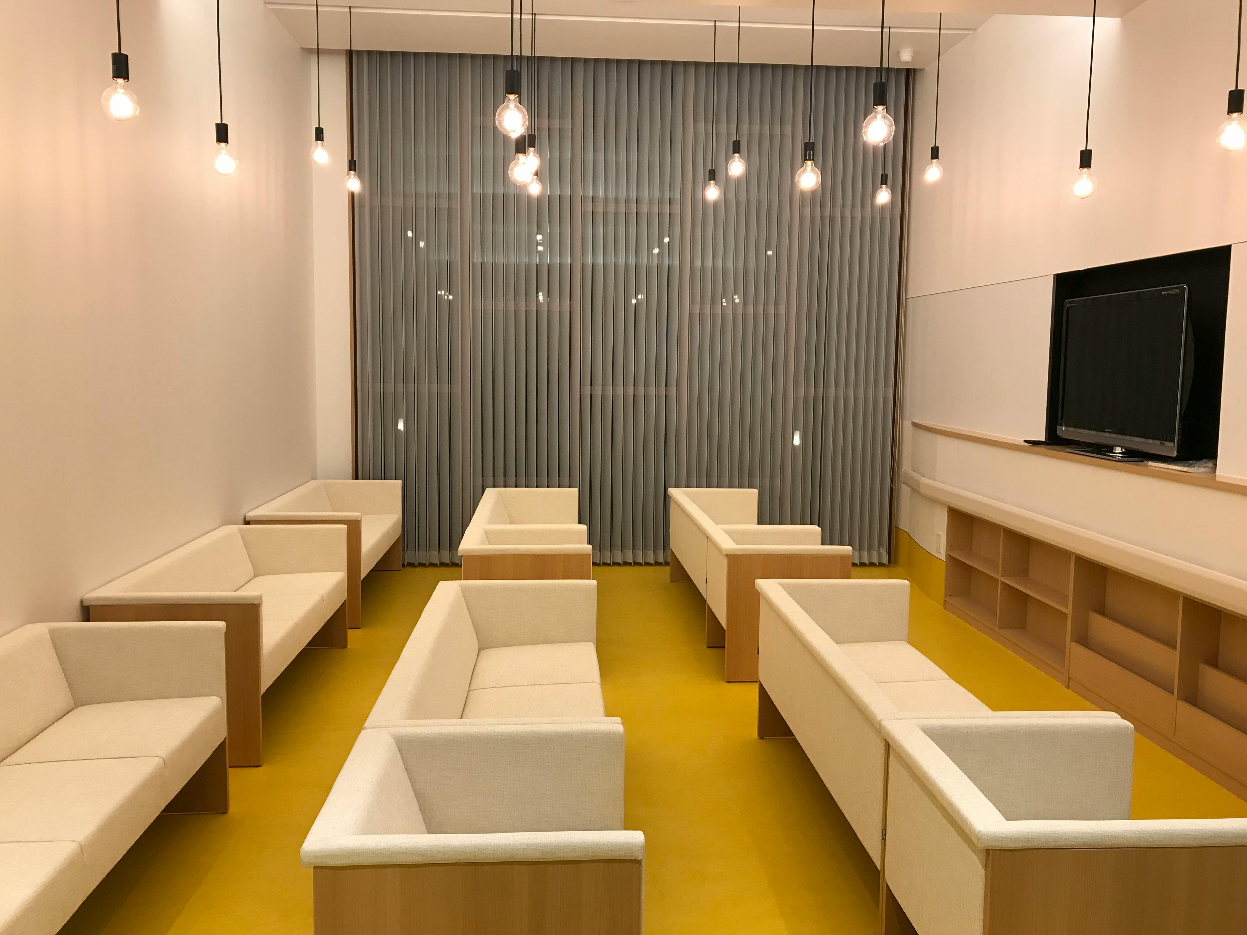 大岩クリニック受付 待合室